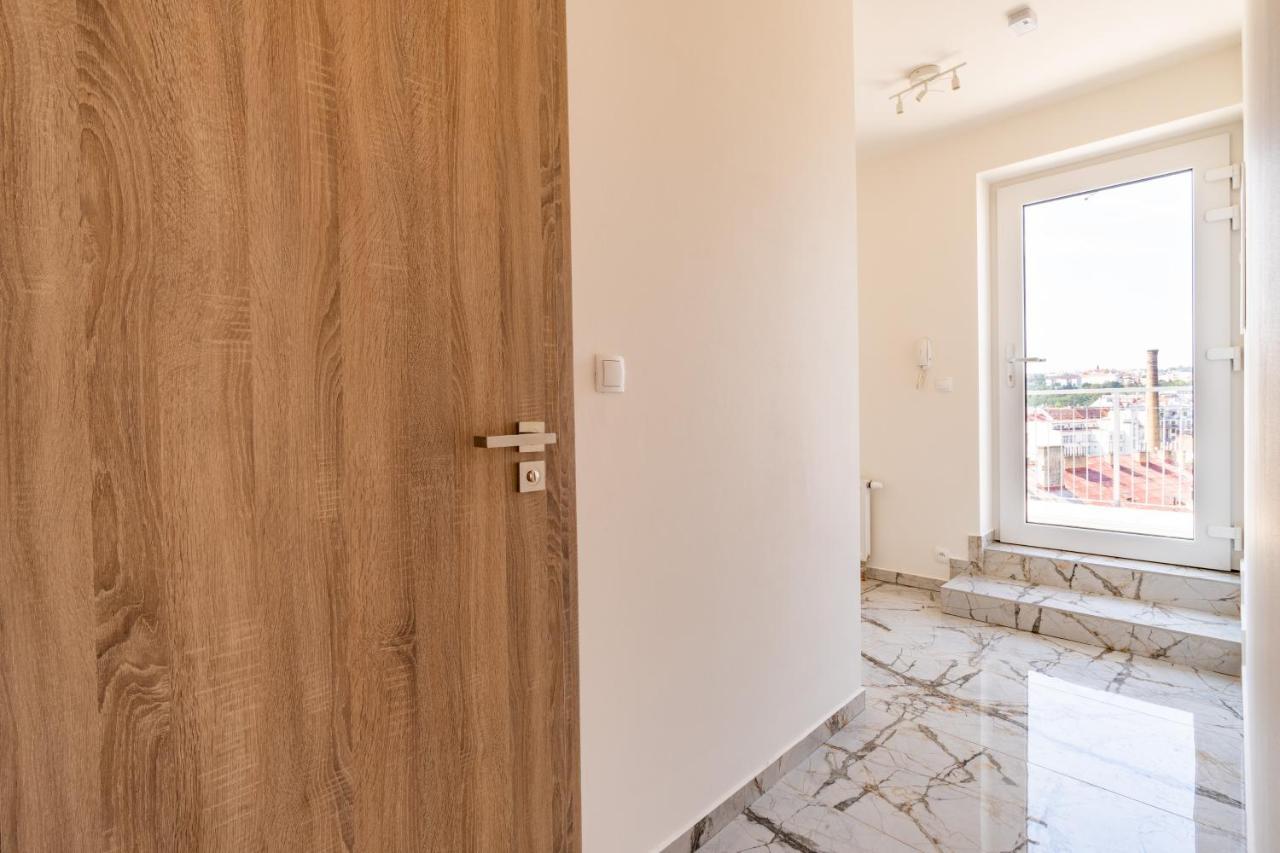 Penthouse # 81 With Panoramic City View In Elite Rezidence With Free Parking براغ المظهر الخارجي الصورة