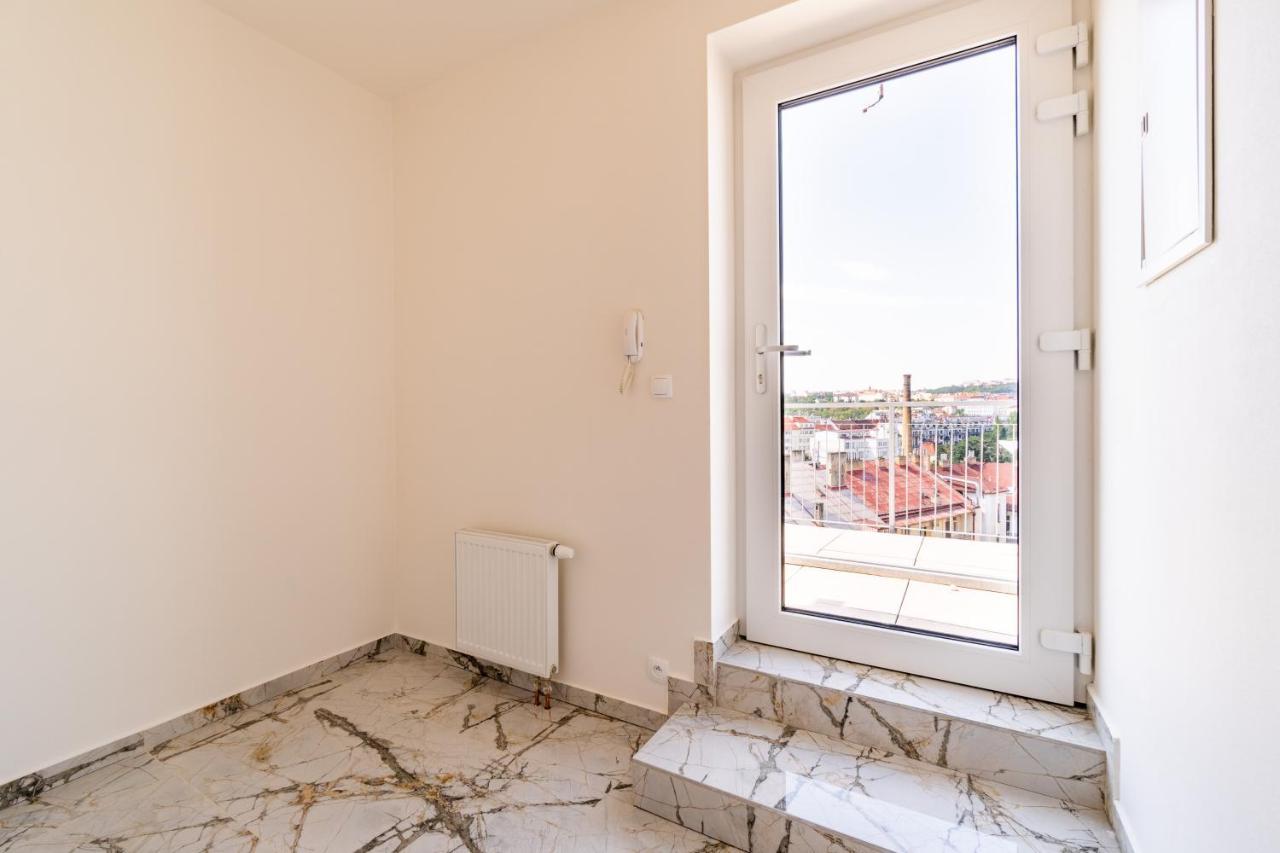 Penthouse # 81 With Panoramic City View In Elite Rezidence With Free Parking براغ المظهر الخارجي الصورة